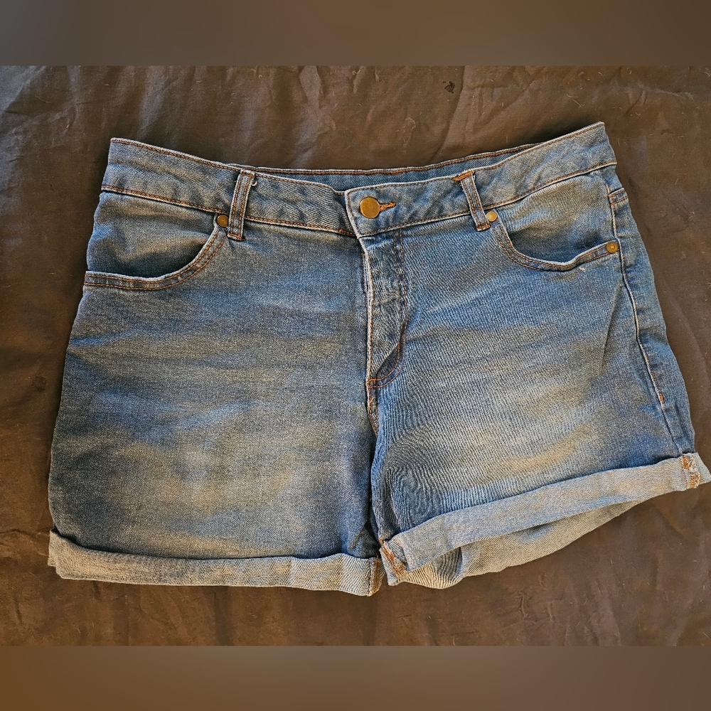 Serra blue denim shorts